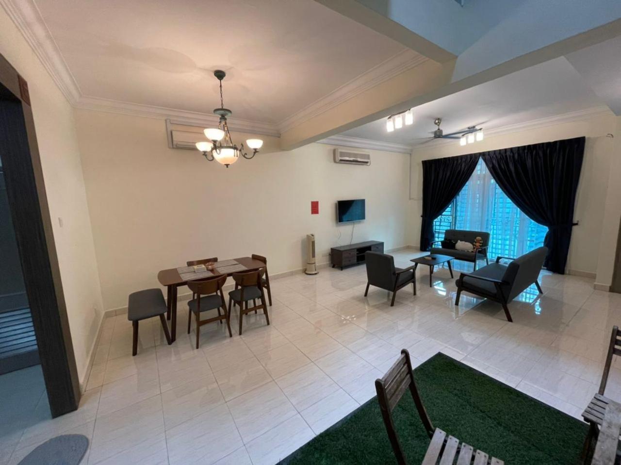 Austin Perdana 5Mins To Aicc Opposite Hsi Villa Johor Bahru Buitenkant foto